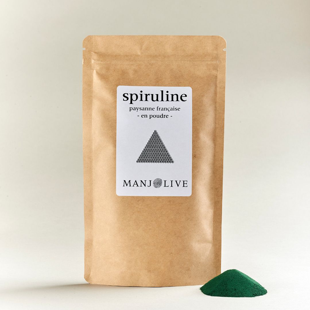 Sachet avec spiruline en poudre