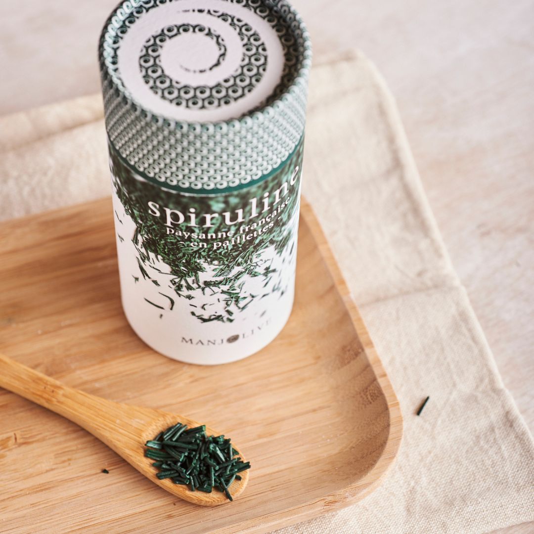 spiruline-paillettes-boite-cuillere.jpg